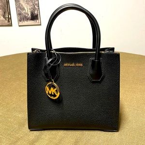 Michael Kors “Mercer” black pebble leather handbag w/crossbody strap